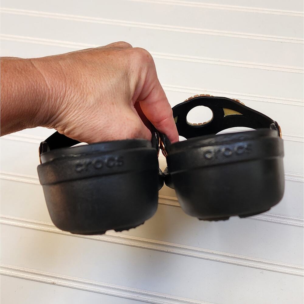 Crocs Women's Sanrah Diamante Wedge Flip Sandals Size 8 Black - Picture 4 of 10